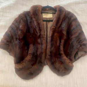 Cute vintage fur caplet/bolero coat